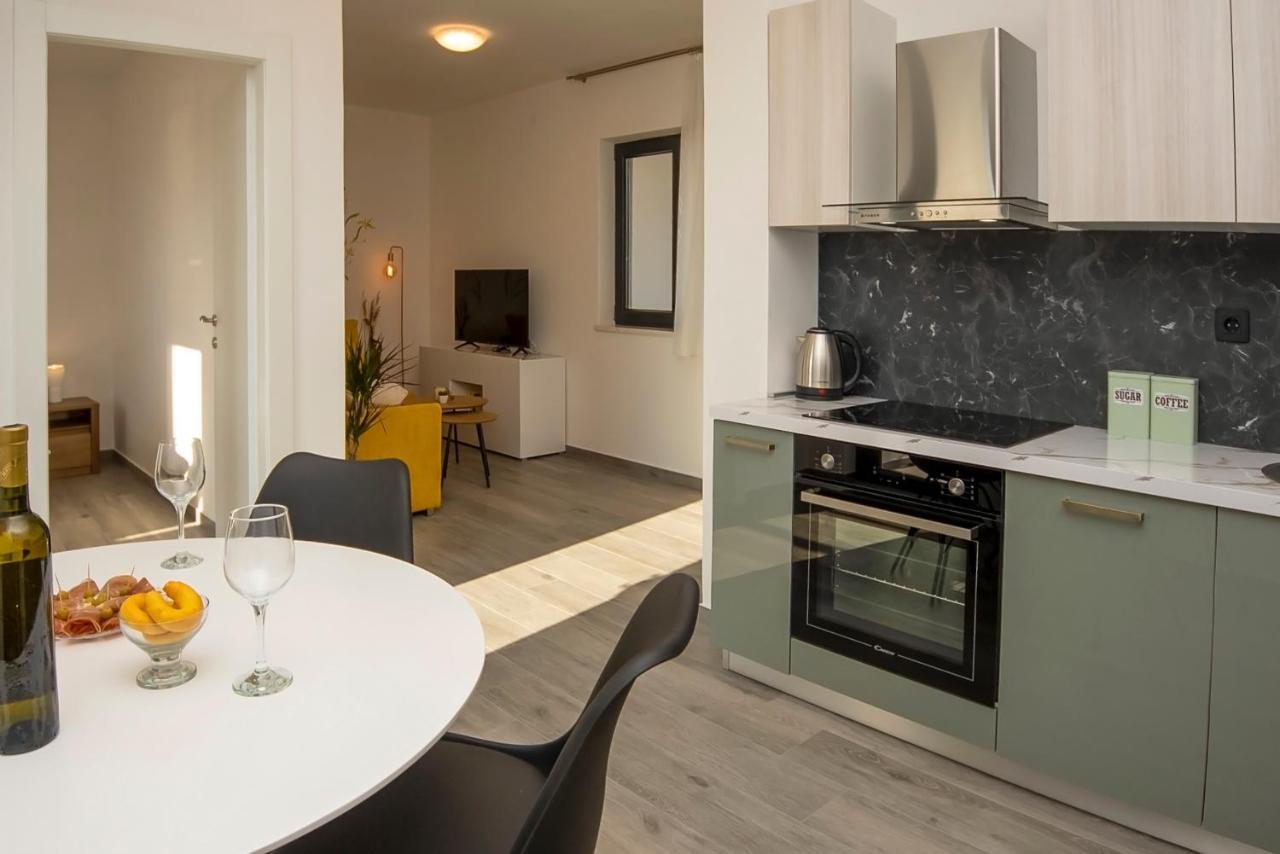 Apartments Suzy Šibenik Екстериор снимка