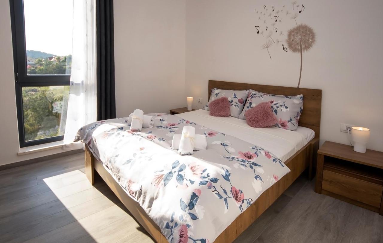 Apartments Suzy Šibenik Екстериор снимка