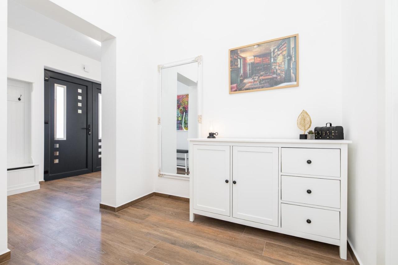 Apartments Suzy Šibenik Екстериор снимка